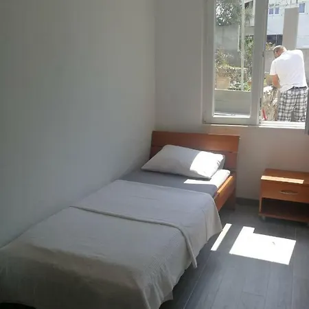 With Sea Views 公寓 尼亚卢卡