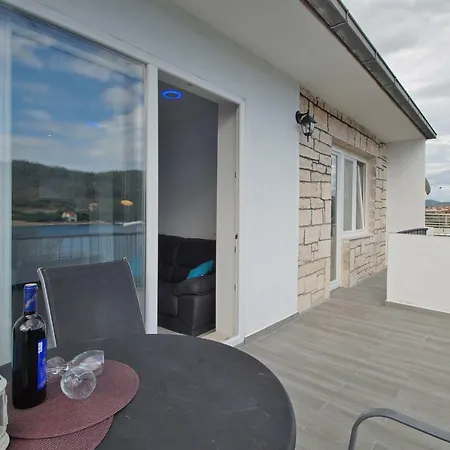 Apartment With Sea Views