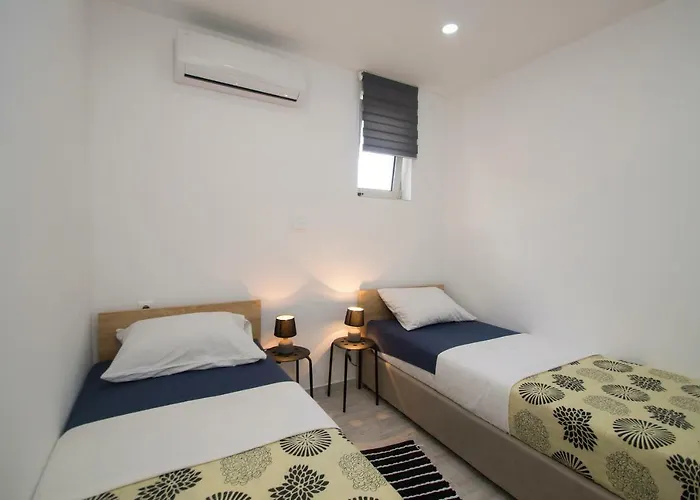 With Sea Views * 尼亚卢卡